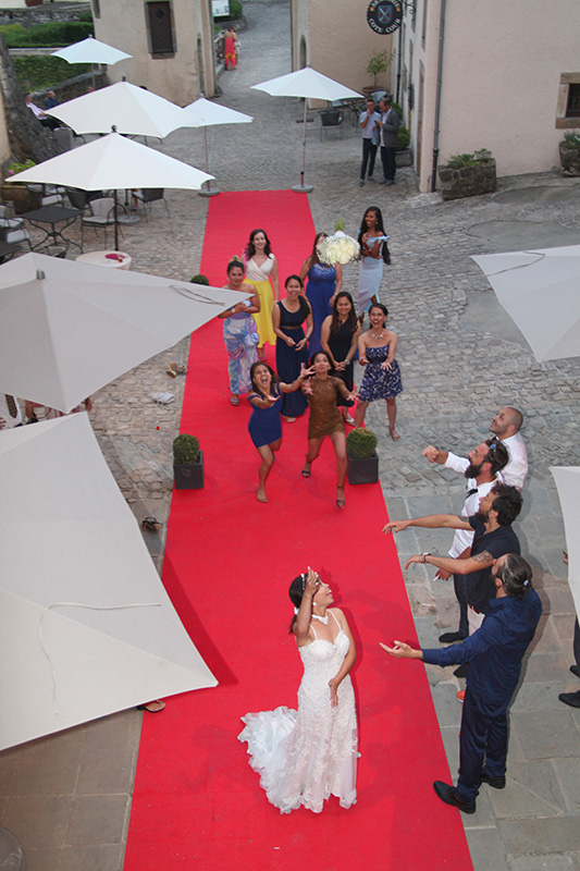 Photo Mariage David Gouvenel Lancer du Bouquet de la mariée